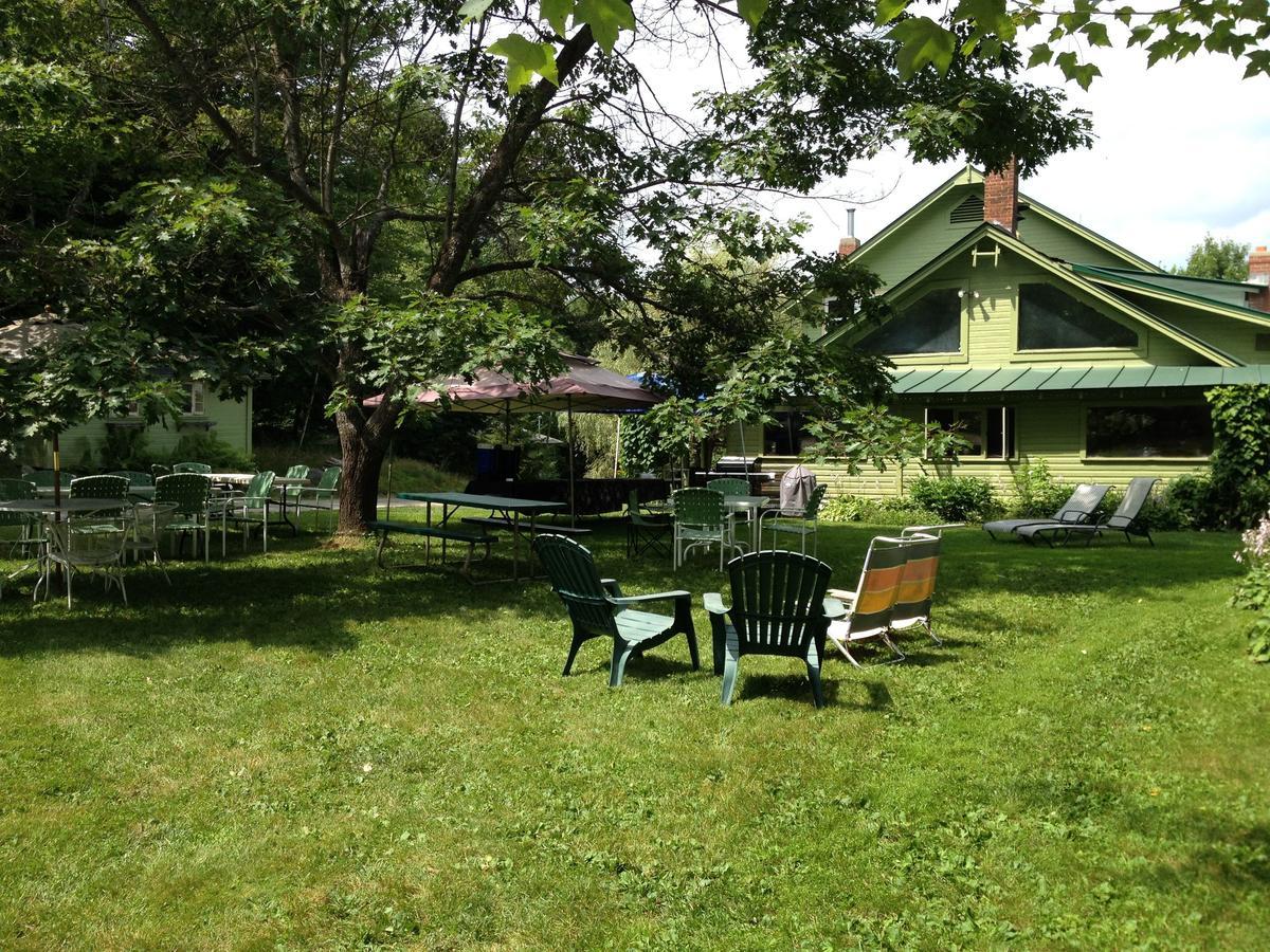 The Woods Lodge Northfield 外观 照片